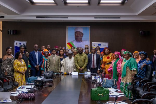 Strengthening the pillars of migration: Parliamentarians and IOM convene in Yaounde